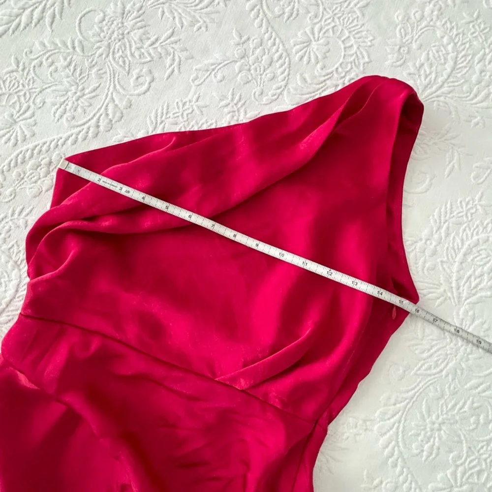 NWOT Lulus Mesmerizing Aura Red Satin One-Shoulder Tulip Maxi Dress Small - Picture 6 of 7